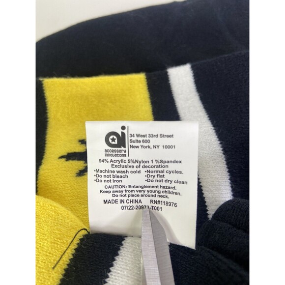 Harry Potter Hufflepuff Logo Knit Cuff Pom Beanie Hat Cap and Scarf Set 2 Piece - Picture 9 of 12